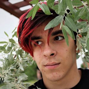 Meet your Posher, Lee